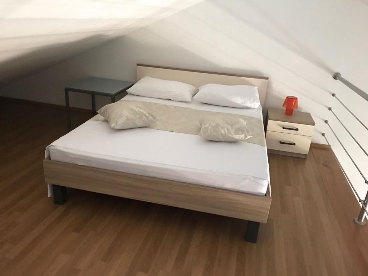 Apartments Josip Бол Экстерьер фото