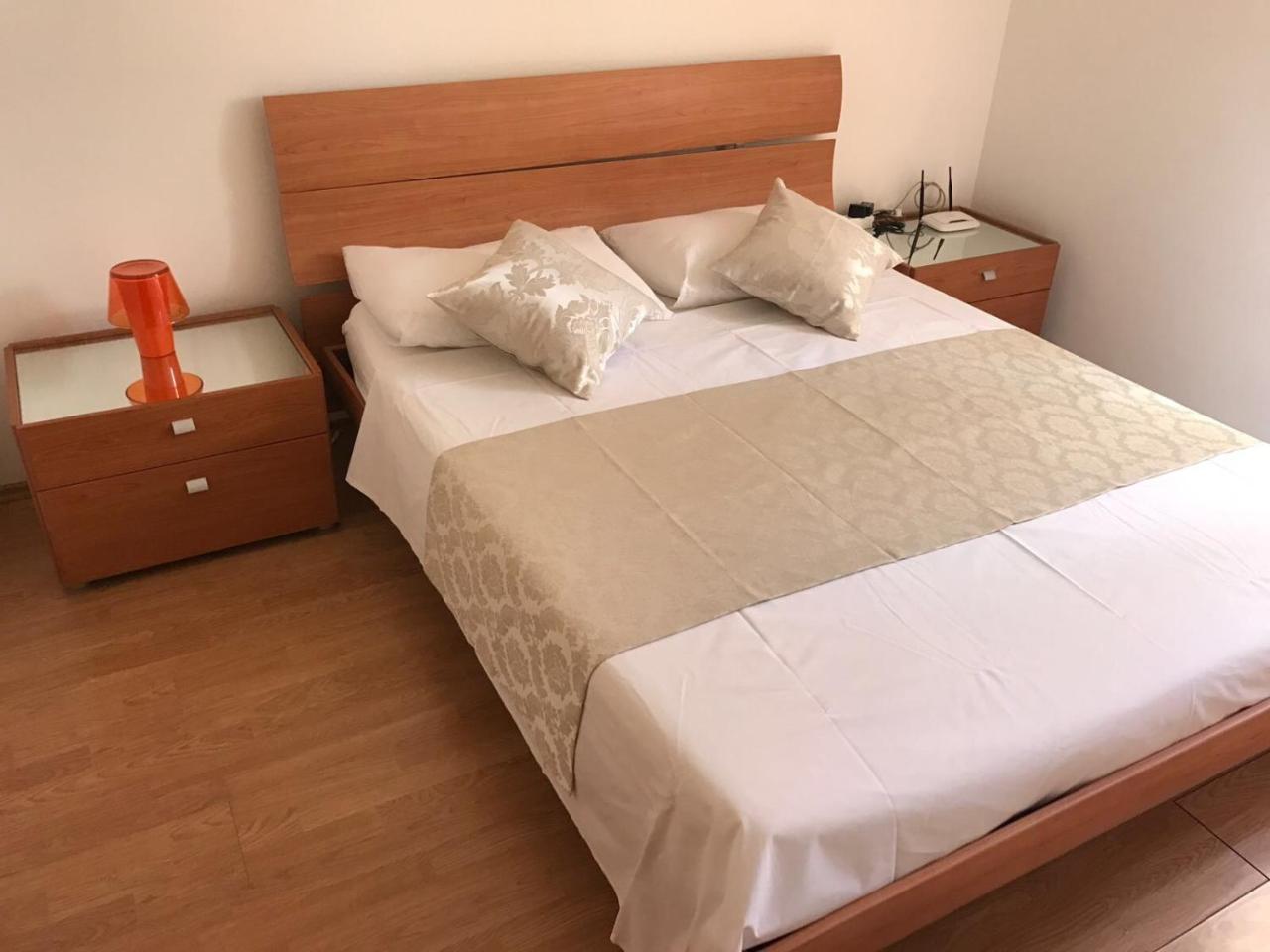 Apartments Josip Бол Экстерьер фото